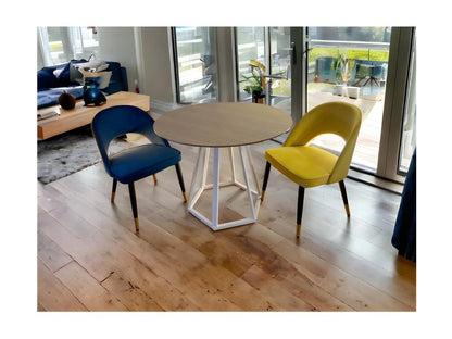 Chezlova - Round dining table in oak-effect wood with white steel legs CUNA60288